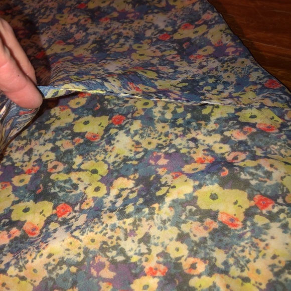 NWOT Cabi silky chiffon like long floral sleeveless shirt L - Picture 7 of 9